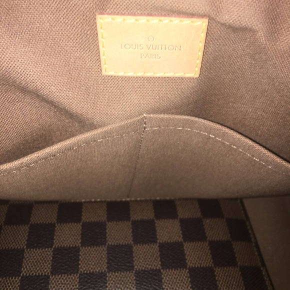 Sold… Sold…. Sold…Authentic LV tivoli pm - Picture 3 of 12